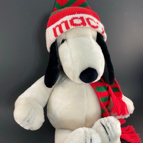 SNOOPY Vintage 1968 Macys Christmas Snoopy Plush - Picture 11 of 11
